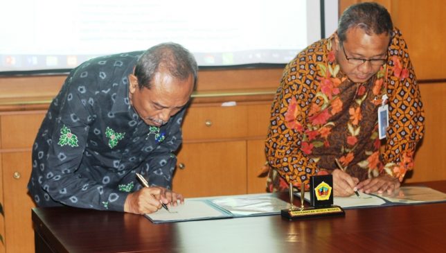 Penandatanganan Kerja Sama UMK &ndash; STTR&nbsp;&nbsp;