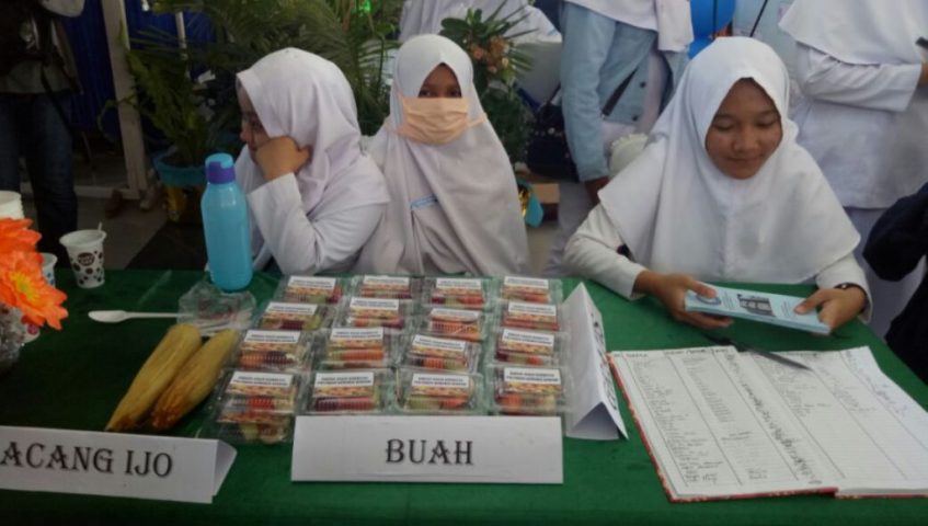 Sambut HKN ke-53, Poltekes Kendari Gelar Pameran Kesehatan dan Bazar