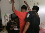 BNN dan Dirnarkoba Polda Sultra menggelar Razia Narkoba di sejumlah rumah kos-kos-san di Kota Kendari. FOTO : FT