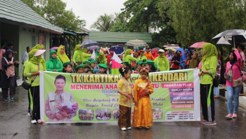 Parade Sekolah Yayasan Kartika Jaya Berlangsung Meriah