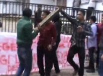 Ricuh Saat Demo Tuntut Ganti Rugi Lahan