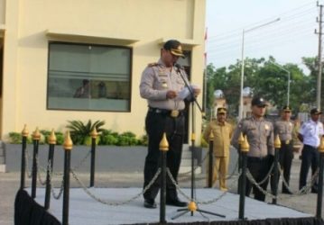 Kapolres Langsa AKBP Ikandar ZA Pimpin apel gelar pasukan Operasi Patuh Rencong 2017. FOTO : ROBY SINAGA