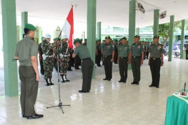 Komandan Kodim 0104/Aceh Timur Letnan Kolonel Inf Amril Haris Isya Siregar, SE mmeimpin Mutasi di kubu Kodim Aceh Timur. FOTO : ROBY SINAGA