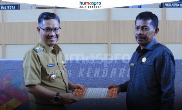 Rapat Paripurna DPRD Kendari