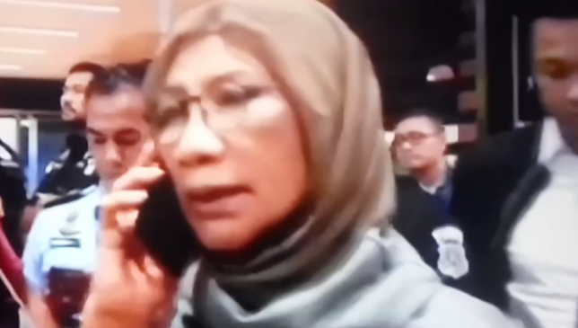 Video, Ratna Sarumpaet Diamankan saat akan ke Luar Negeri