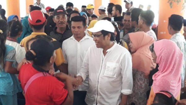 Reses, WargaAntusias Sambut Ridwan Bae di Tongsel
