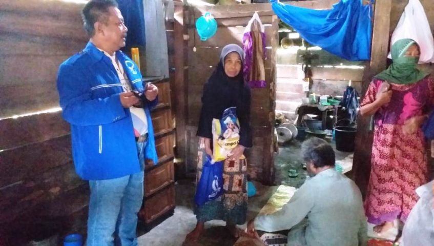 Rusda Mahmud Salurkan Sembako ke Keluarga Lumpuh dan Warga Kolut