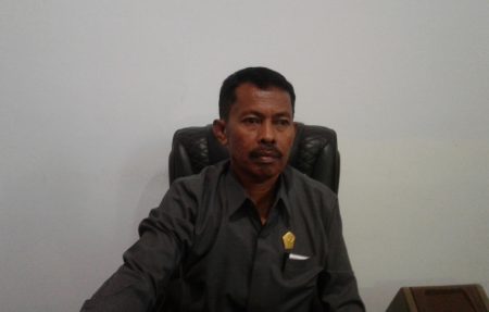 ketua DPRD Kota Kendaro Samsuddin Rahim. FOTO : ODEK