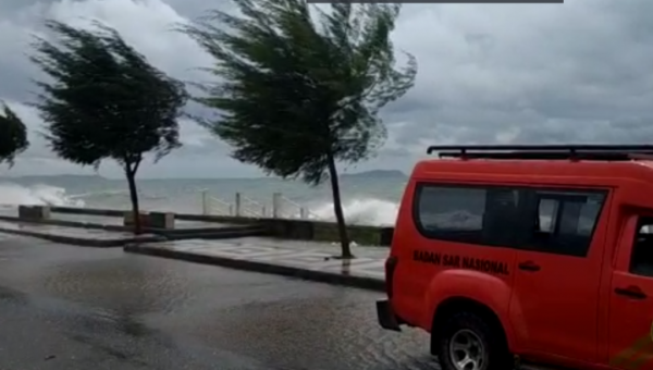 Cuaca Buruk di Perairan Kolaka, Basarnas Kendari Siaga 24 Jam