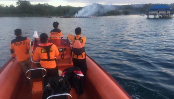 ﻿Kapal Penumpang Terbakar di Konawe, 7 Meninggal Tepat di HUT RI ke 74