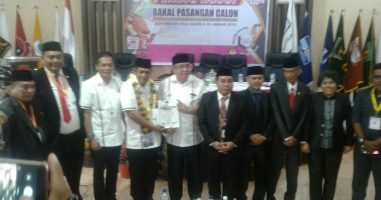 Paslon Asrun-Hugua Daftar di KPU, Dua Partai Dicoret