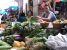 Harga sayur di sejumlah pasar tadisional di kota kendari semakin mahal pasca lebaran. FOTO : FEBRI