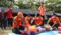 BPBD Parepare menggelar simulasi penanggulangan bencana kepada personilnya dalam rangka mengasah skill dan ilmu penanggulangan. FOTO ; JERI