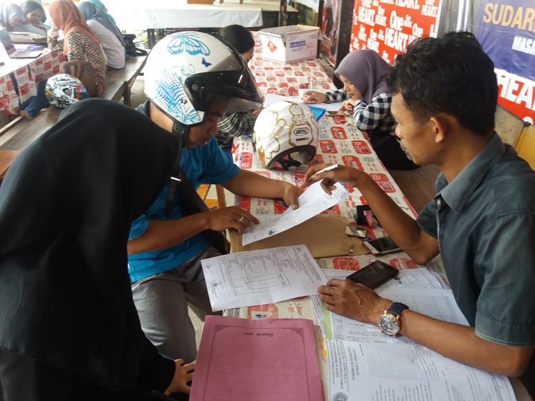 Penerimaan Siswa Baru di SMK Satria Kendari. FOTO : LM FAISAL