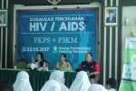 Dinas Perpusda saat menggelar Sosialisasikan Pencegahan Bahaya Hiv/Aids. FOTO : ASL