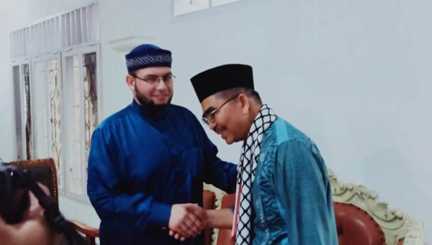 Bupati Butur Terima Kunjungan Warga Palestina