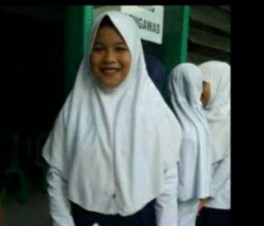 Nurulfadila siswi MTS Bantaeng meraih juara I kejuaraan tae kwondo se Indonesia Timur. FOTO : SYAMSUDDIN