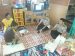 Kasat lantas polres Bantaeng AKP Muh. Tamrin saat membesuk Korban Lakalantas dan memberikan bantuan. FOTO : SYAMSUDDIN
