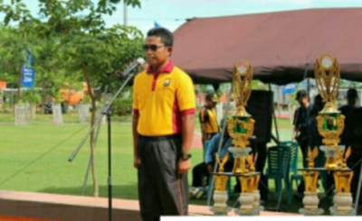Kapolres Bantaeng AKBP Adip Rojikan saat menjadi Irup di pembukaan kejuaraan Volli Balla Polres Cup. FOTO : SYAMSUDDIN