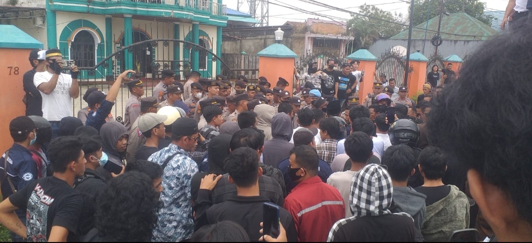 Pengusaha Lokal tak Diberdayakan, APBMI dan ISAA Kepung Kantor PT Antam UBPN Konut