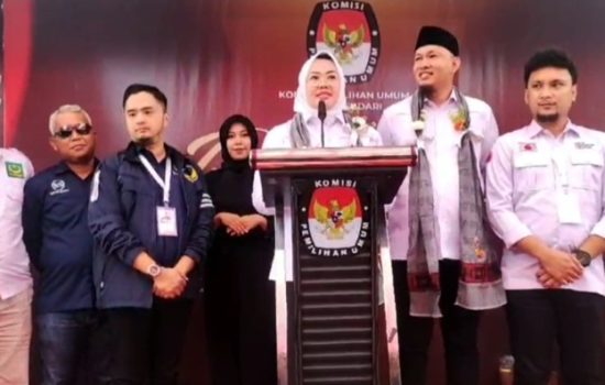Pasangan Siska-Sudirman Resmi Mendaftar di KPU Kota Kendari