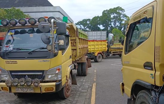 Komisi III DPRD Sultra Berhasil, 170 Driver Dump Truck Kembali Bekerja