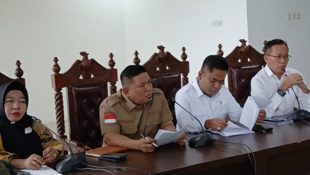Gagal K3, Ratusan Guru Honorer Sultra Mengadu ke DPRD, Status Penuh Waktu Jadi Tuntutan Utama
