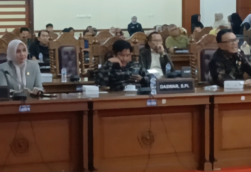 Tuntaskan Ranperda Jamsostek, Gubernur Sultra Jawab Tuntas Pandangan Umum Fraksi DPRD