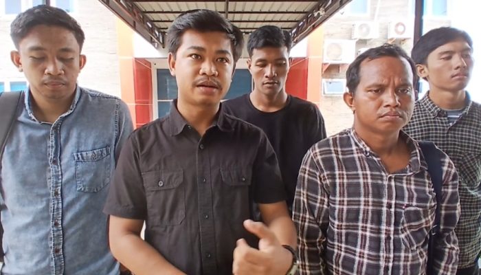 Mahasiswa Wawonii Tuding Pembangunan Gedung di Konkep Gunakan Material Galian C Ilegal