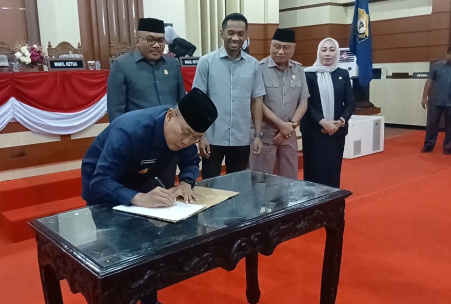 Gubernur dan DPRD Sultra Setujui Lima Ranperda Strategis