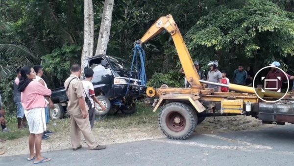 Sopir Mengantuk, Mobil PiC UP Mitsubishi Masuk Jurang
