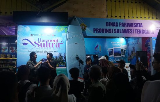 Dispar Sultra Promosikan Destinasi Wisata Lokal di Event Harmoni Sultra 2025