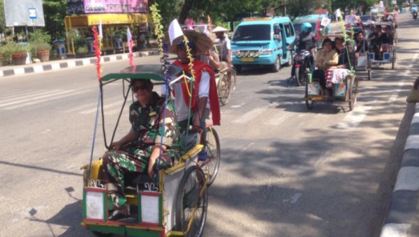 Swiss-Belhotel Kendari Meriahkan Hari Pahlawan Dengan Becak