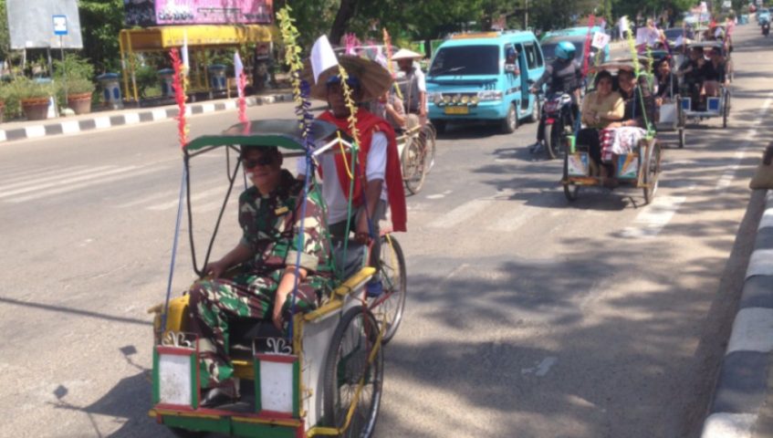 Swiss-Belhotel Kendari Meriahkan Hari Pahlawan Dengan Becak