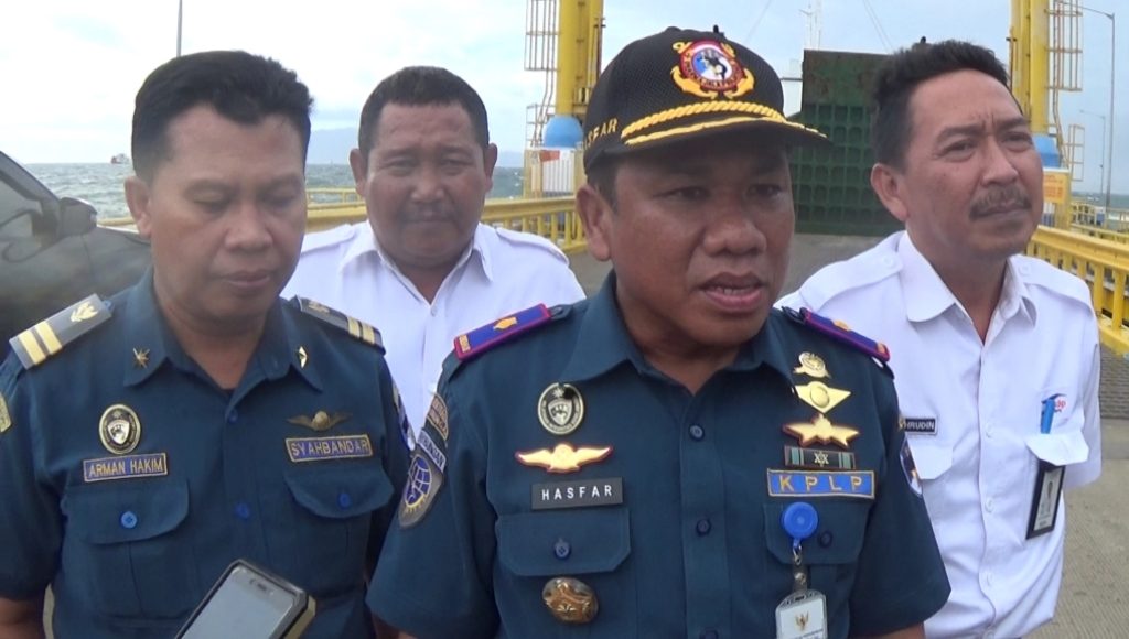 Cuaca Buruk, Penyeberangan Kolaka – Bajoe Dihentikan