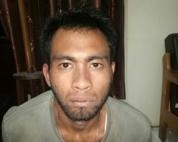 Tersangka Kurir Sabu Saefuddin yang diamankan Polisi. FOTO " ROBY SINAGA