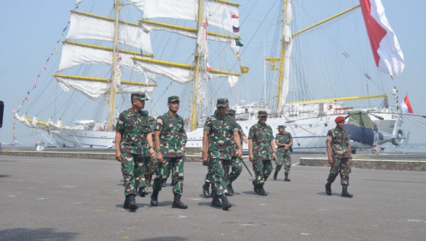 Pangkoarmada II Periksa Langsung Kesiapan Akhir Puncak Hari Armada 2019