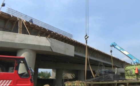 Pengerjaan Jembatan Tol Pejagan-Pemalang Dikerja Siang Malam