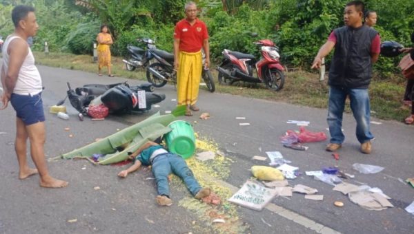 Tewas di Tempat Dilindas Truk, Nasi Berserakan ﻿