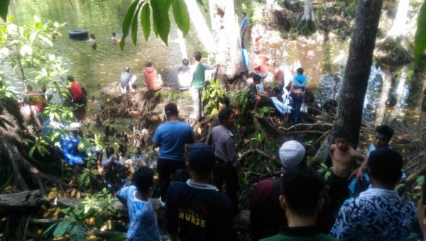 Warga Lepo &ndash; lepo Tenggelam di Danau Telaga Biru Konawe﻿