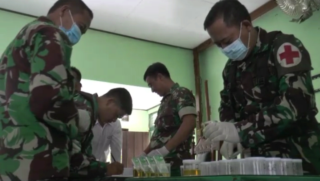 50 Anggota Kodim 0719 Jepara Dites Urine Secara Mendadak