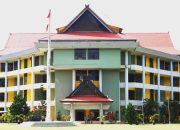 Delapan Guru Besar di UHO Resmi Dikukuhkan