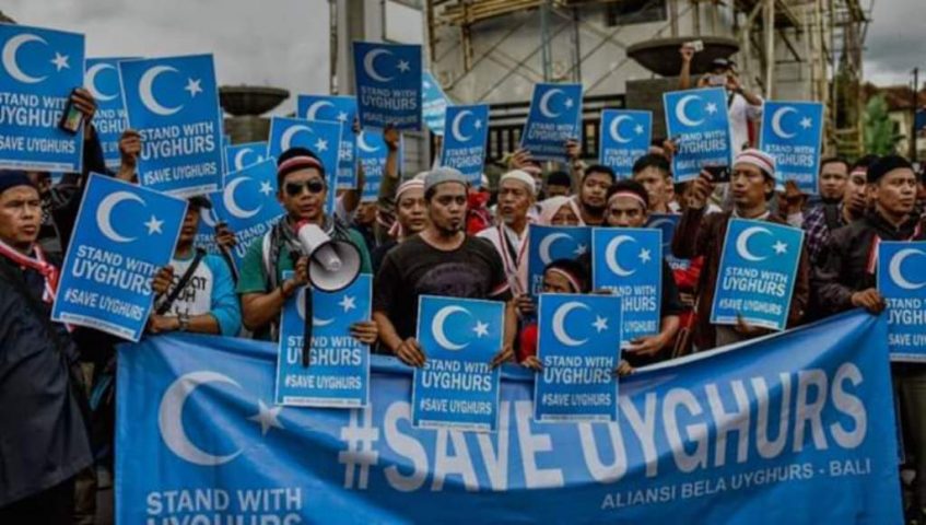 Ratusan Masyarakat Bali Protes di Konjen Tiongkok