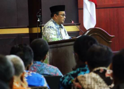 Wakil Bupati Probolinggo HA. Timbul Prihanjoko, membacakan Nota Penjelasan Bupati Tentang Rancangan Peraturan Daerah (Raperda) Pertanggung jawaban di DPRD Probolinggo. FOTO : ASL