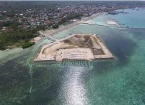 Hugua Tinjau Proyek Aquarium Mini Sea World dan Mesjid Agung Wakatobi