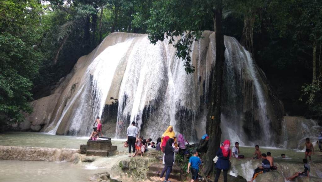 Pesona Tirta Rimba Taman Wisata Alam Yang Terabaikan