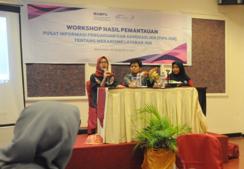 Wakil Ketua DPRD Provinsi Sulawesi Selatan Andi Rachmatika Dewi (berkacamata pegang mike) hadir dalam kegiatan wiorkshop Hasil pemantauan PIPA JKN. FOTO : SYAMSUDDIN