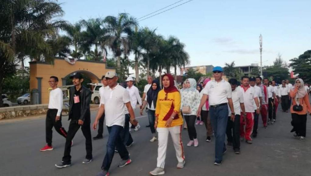 Walikota Baubau Bersama Forkopimda Jalan Sehat Bersama Jokowi﻿