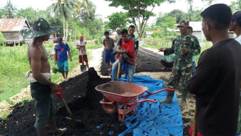 Kecewa Pada Kontraktor, Warga di Muna Hentikan Pengaspalan Jalan
