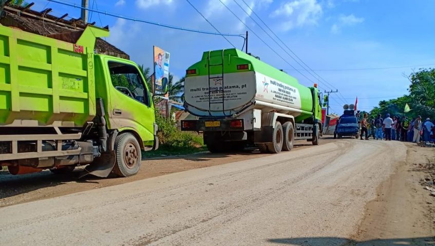 Warga Tiga Desa di Morosi Blokir Jalan Masuk PT. VDNI